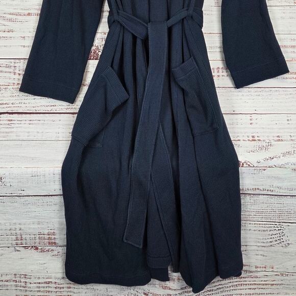 L.L. BEAN Men's Thermal Waffle Knit Robe M Navy Blue Cotton Blend Lounge Comfort - Picture 5 of 9